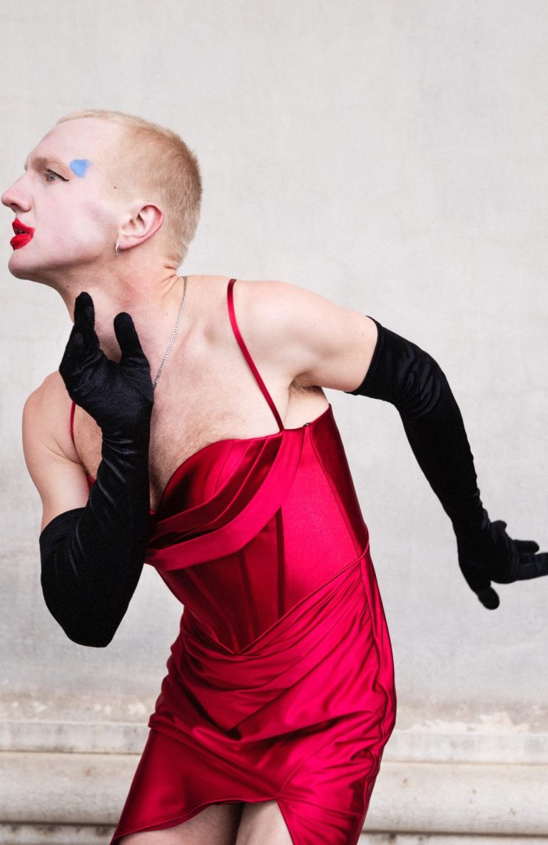 Der_Sprung_vom_Elfenbeinturm_Foto/ Emma Szabó